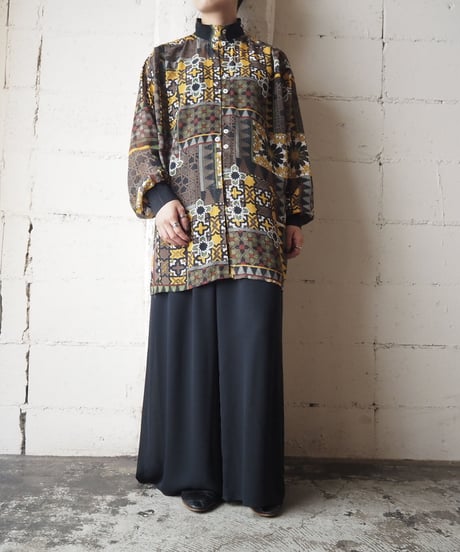 Pattern Design Seethrough Shirt BRYE