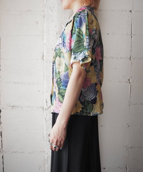 Open Collar Flower Pattern S/S Shirt BKGNPI