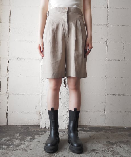Side Belted Tuck Shorts BE