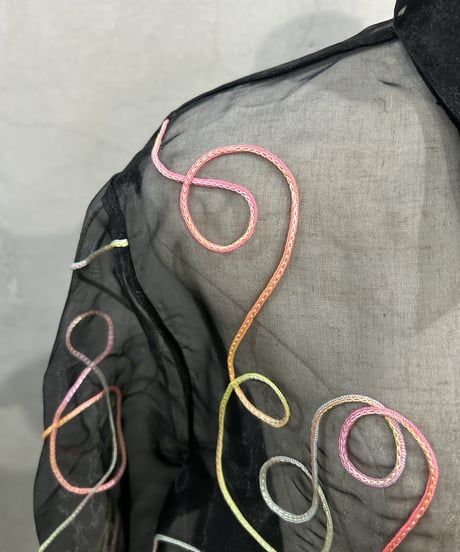 L/S Wavy Embroidery Sheer Shirt BK