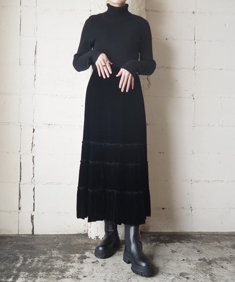 Velour Easy Tiered Skirt BK
