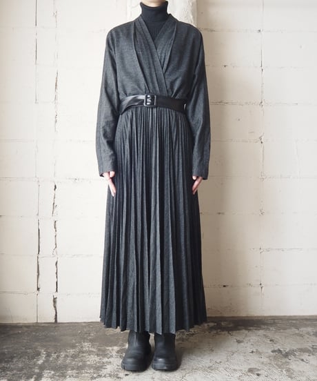 1970's Pleated Vneck Dress GR