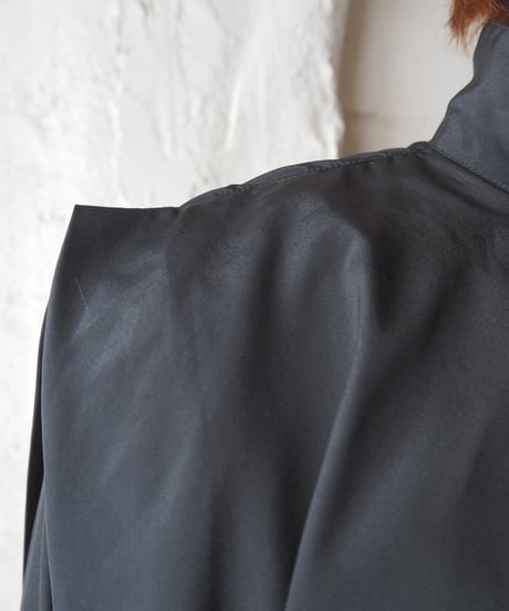 Tuck Design Blouse BK