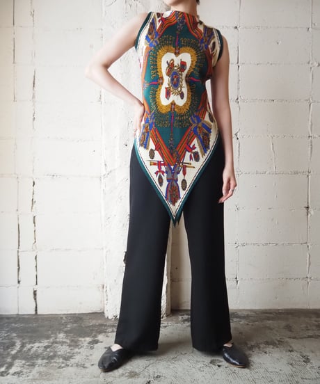 Scarf Pattern N/S Pleated Tops IVGNRE