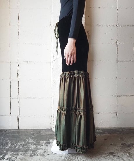 Velour Satin Switching Tiered Skirt BK