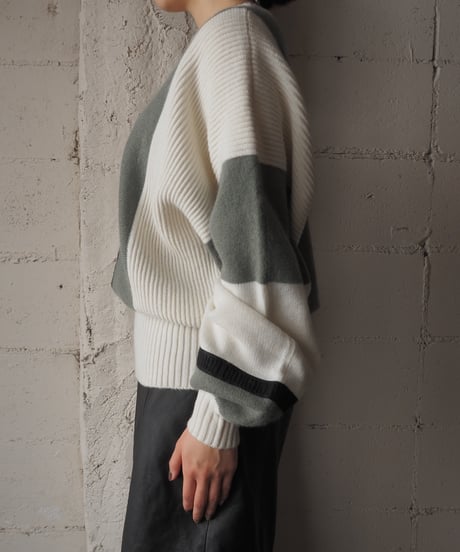 VANESSA  Tricollar Dolman Sleeve Knit WHGNBK