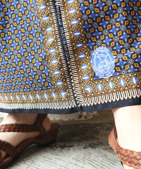 Arabesque Pattern Flared Skirt BL OR