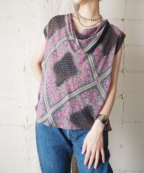 Drape Collar Sleeveless Scarf Blouse BK PI