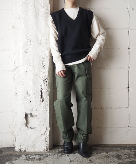 Vneck Knit Vest BK