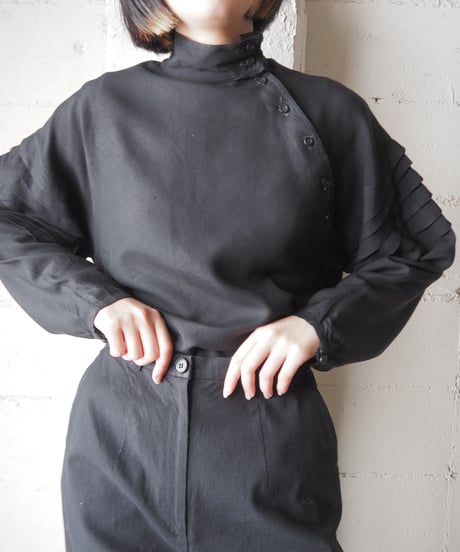 French Connection Tuck Sleeve Stand Collar Shirt BK