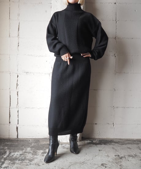 1980’s Mock Neck Rib Knit Dress BK