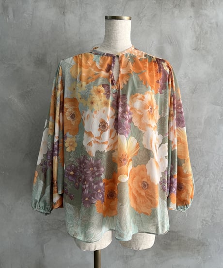 Flower Pattern Sheer Volume Sleeve GNOR