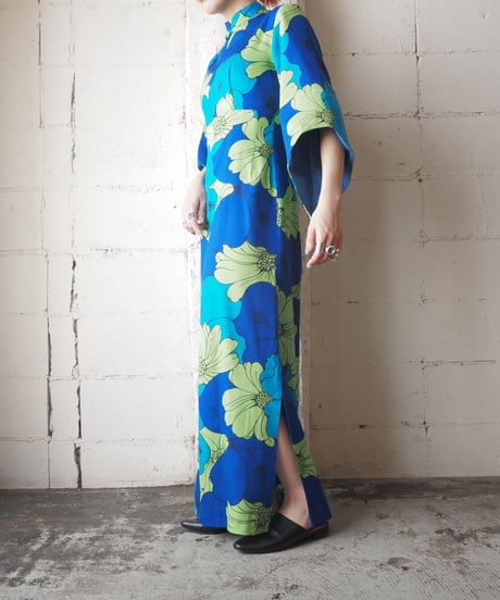 1960~70's Flower Pattern Flared Sleeve Dress BLGN
