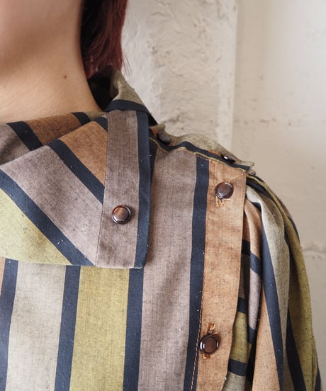 Turn Over Collar Stripe Shirt BKBR