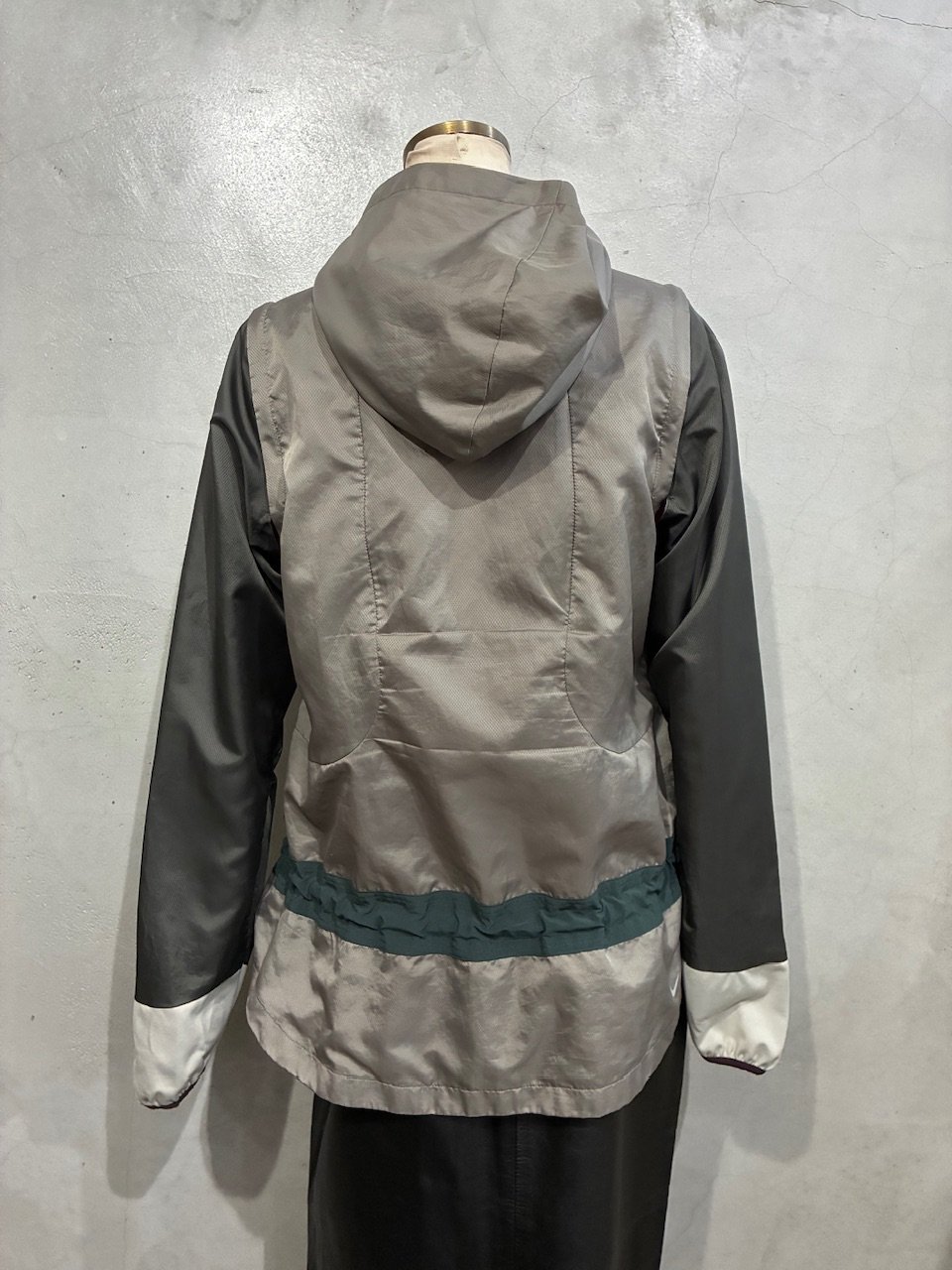 GYAKUSOU NIKE UNDERCOVER Removal Sleeve Zipup J