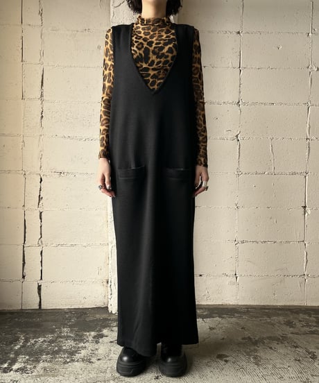 V Neck Jumperskirt BK
