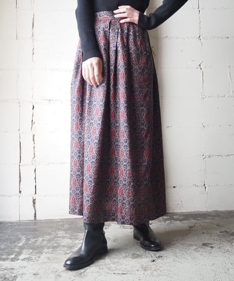 Arabesque Pattern Skirt NVRE