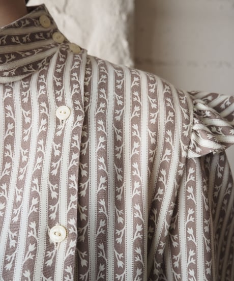 Flower Pattern Side Button Blouse BR WH