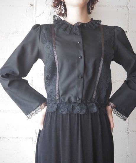 Lace Collar Line Blouse BK