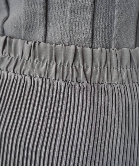 Tiered Pleated Easy Skirt BK