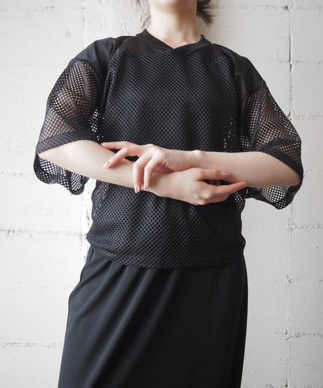 V Neck Mesh Tee BK
