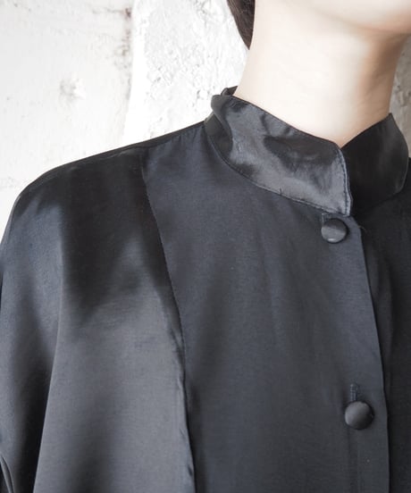 Irregular Hem Tuck Satin Combination Shirt BK