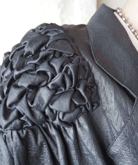Smocking Shoulder Cropped Jacket BK