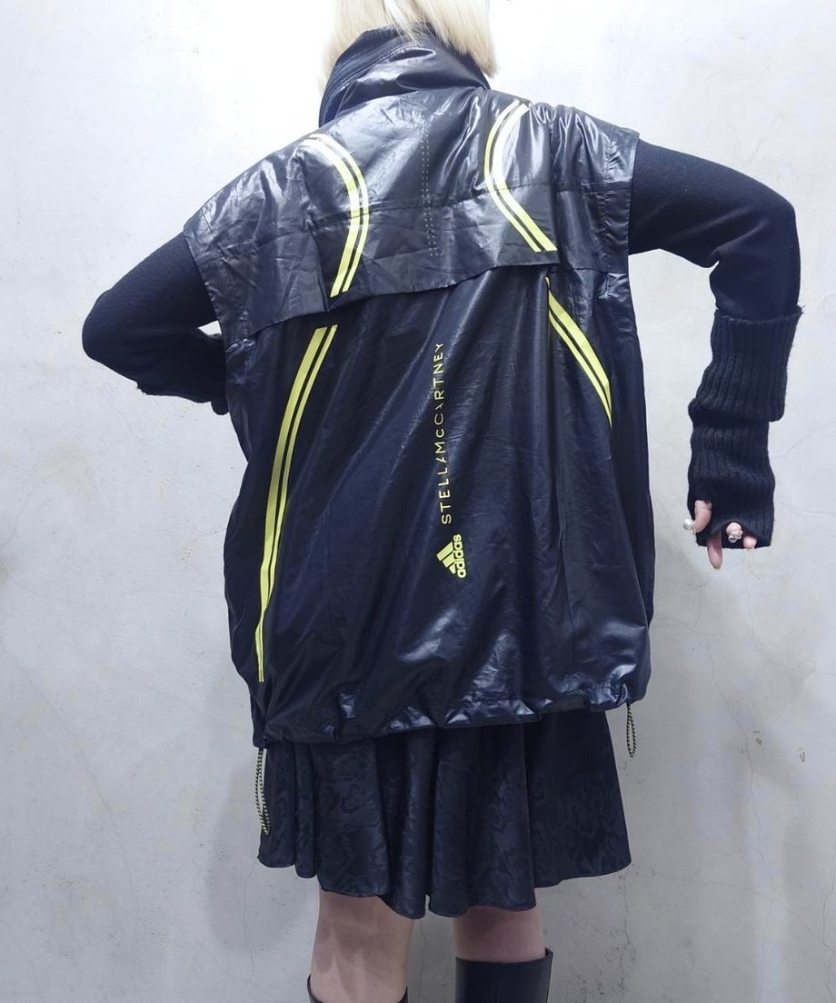 6975e270e080d9f5939cb06a