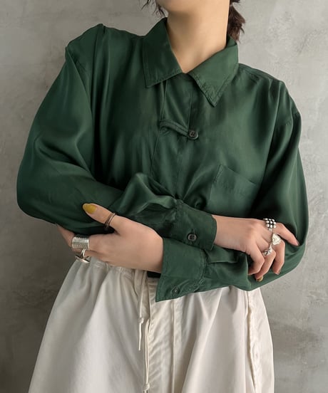 China Button Design Silk Shirt GN