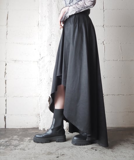 Fishtail Tuck Flare Skirt BK
