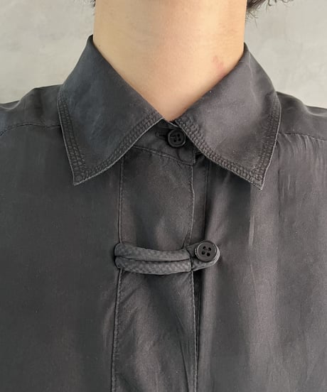 Silk No Sleeve China Button BK