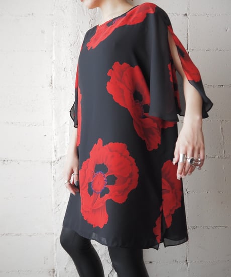 Flower Pattern Slit Sleeve Blouse BKRE
