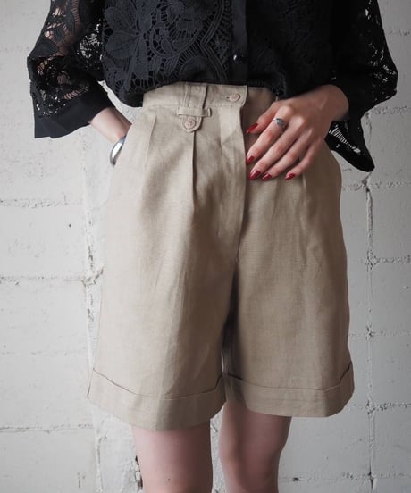 Linen Mix Tuck Shorts BE