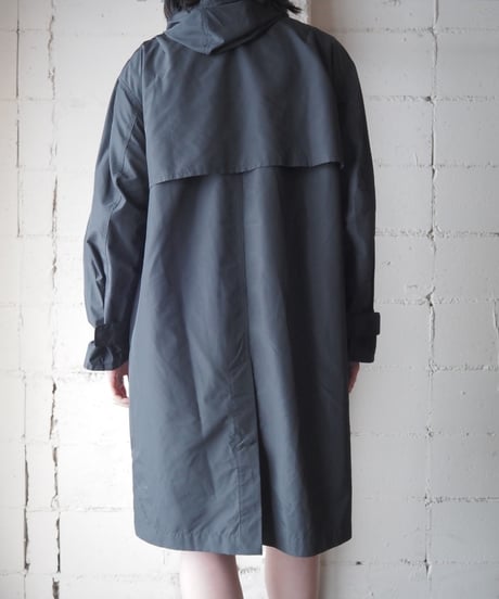 DESCENTE PAUSE Hooded Long Coat BK