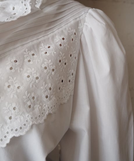 Frilled Collar Puff Sleeve Blouse WH