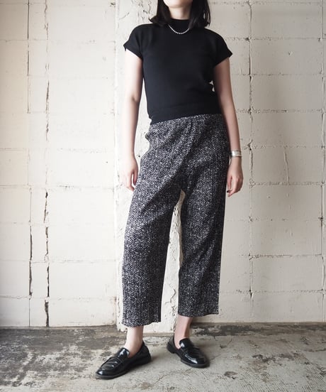 ST.JOHN Mock Neck Back Zip Knit Tops BK