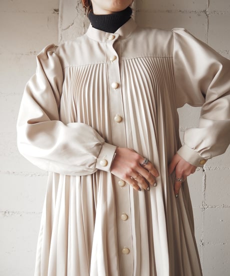 Stand Collar Pleated Coat BE