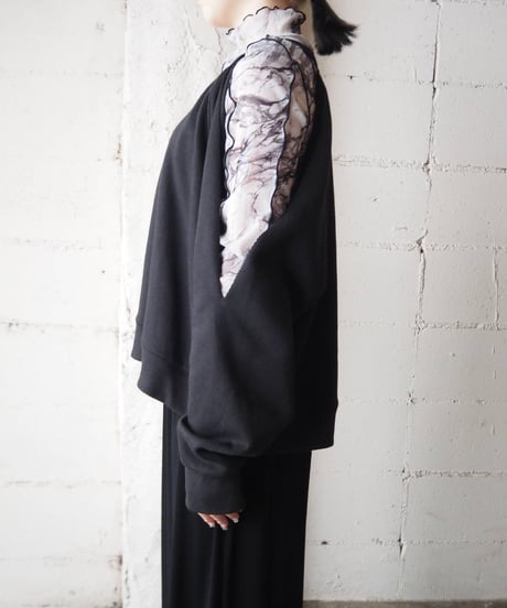 Remake Cut Out Shoulder Short Sweat BK