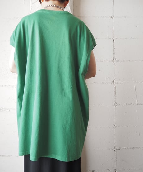 No Sleeve Big Tee GN