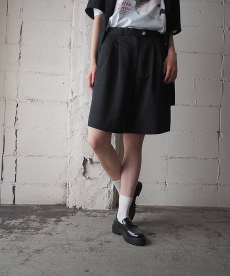 Tuck Shorts BK