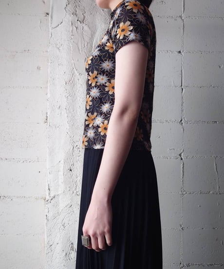 Flower Pattern Mock Neck Cutsewn BKOR