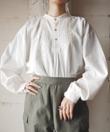 Embroidery Pullover Shirt WH