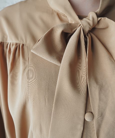 Tie Collar Gather Design Blouse BE