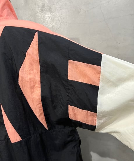 NIKE Back Logo Tricolor Nylon Jacket PI WH BK