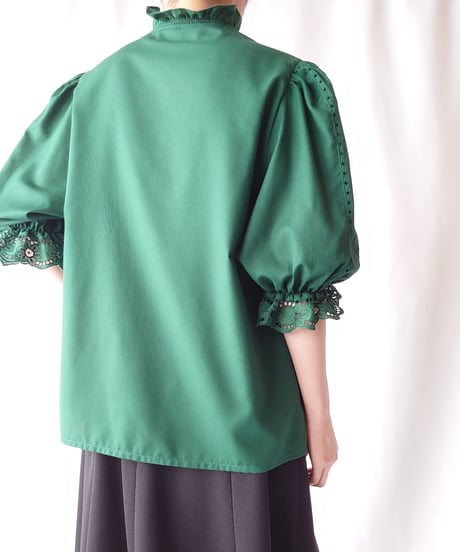 Frilled Collar Tyrolean Blouse GR