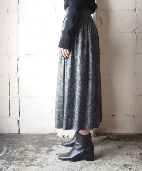 Paisley Pattern Tuck Flared Skirt GR
