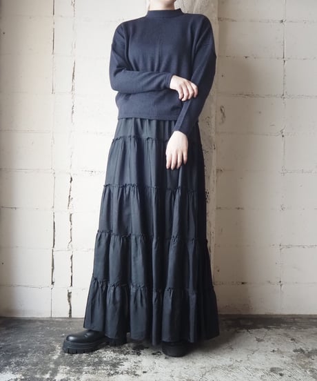 Back Button Crew Neck Knit NV