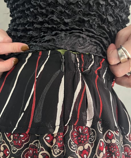 Mix Pattern Tiered Skirt BKRD