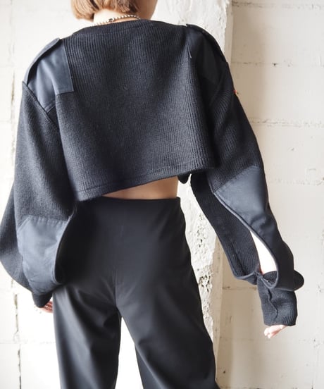 Remake Short Command Sweater BK