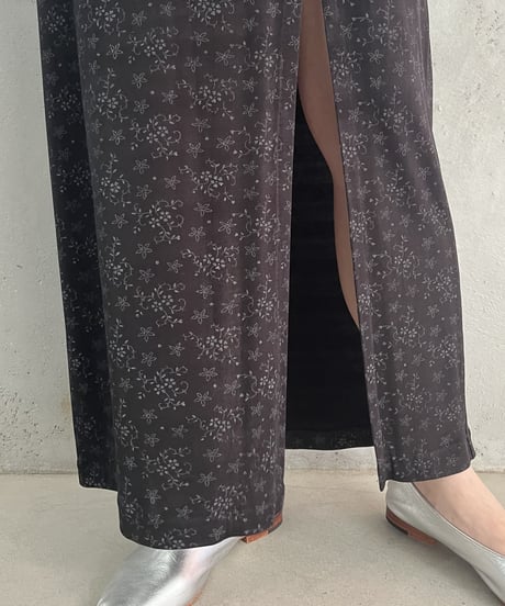Small Pattern Front Slid Easy Skirt BK